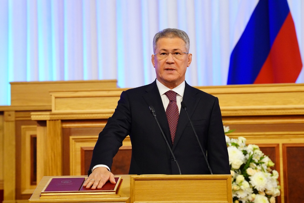 Хабиров на инаугурации ставил амбициозные цели и обещал преемственность в правительстве