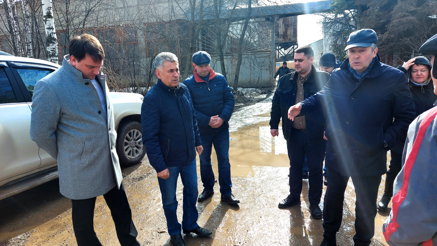 На Лапсарском проезде в Чебоксарах лед тронулся и оставил айсберг проблем
