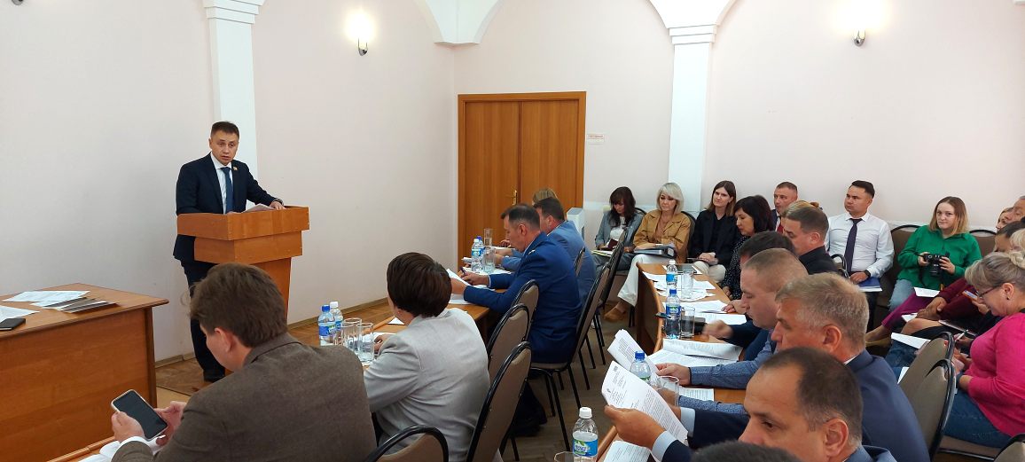 Депутат Новочебоксарска вместе с доверием утратил мандат и партбилет