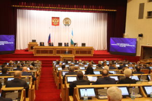 Назаров в Курултае анонсировал «Конгресс-гору» и «незапланированные решения» по «Башкиравтодору»
