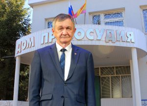 Куликов потерял доверие Николаева и сохранил поддержку депутатов Аликовского района. Коллаж pravdapfo.ru