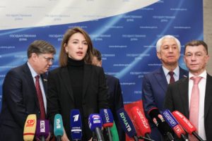 Аршинова идет на повышение в «ЕР» и остается в опале в Чувашии