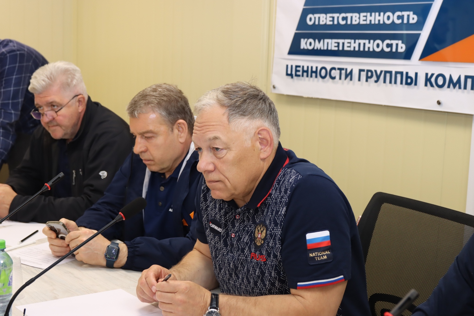 Строителям М-12 в Чувашии предлагают восстановить местные дороги и не грешить