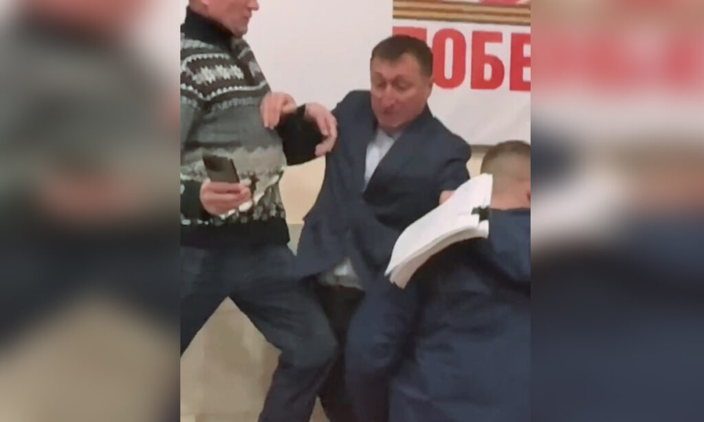 Николаев смотрит на оптимизацию больниц с оптимизмом и без гарантии неприкосновенности