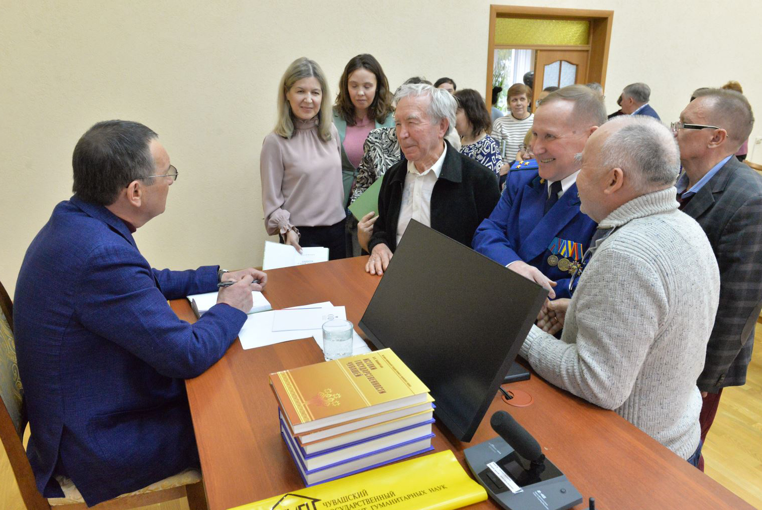 В преддверии выборов главы Чувашии Федоров обретает нежданных сторонников