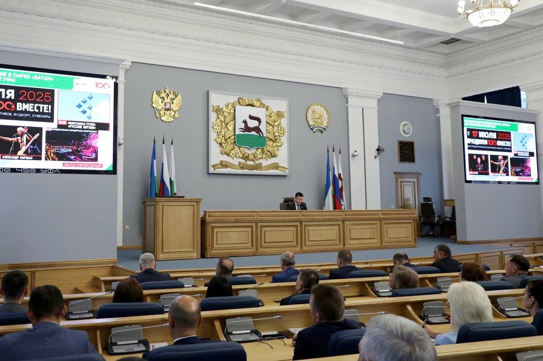 Мавлиев разрешил в Уфе самокаты и ополчился на питбайки