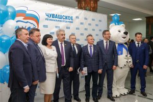 Единороссы Чувашии вдохновились заветами Ленина и оперой «Жизнь за царя»
