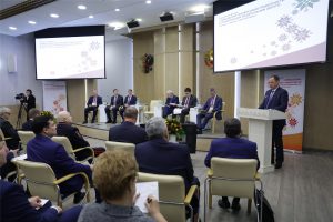 На форуме по финансовой грамотности в Чебоксарах учили отвечать на звонки с Украины и критиковали «словари абандонов»