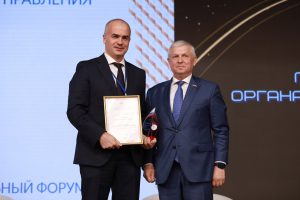Чувашский вице-премьер получил награду за успехи на своем прежнем месте работы