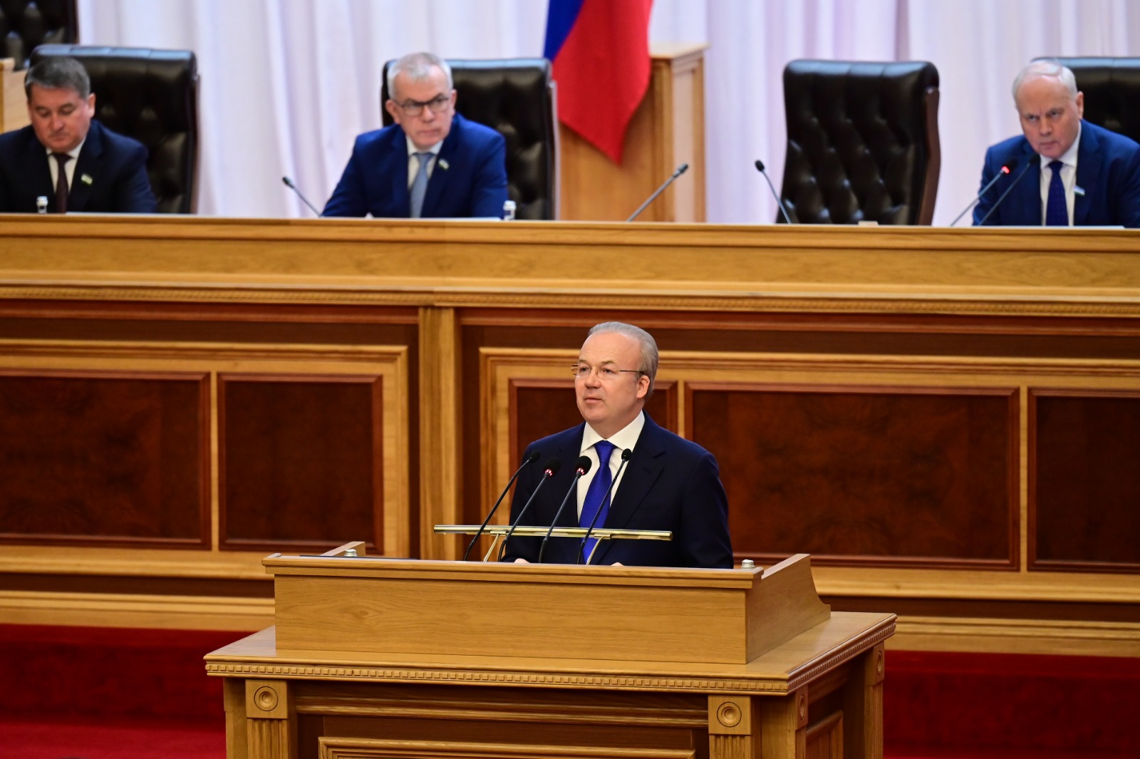 Назаров в Курултае анонсировал «Конгресс-гору» и «незапланированные решения» по «Башкиравтодору»