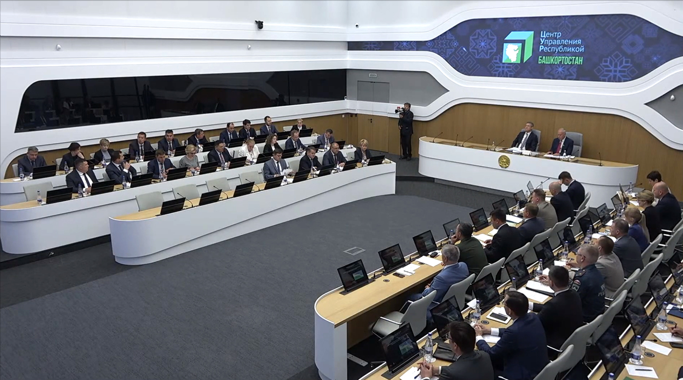Хабиров вернул в повестку коронавирус и зимние реагенты от «Башсоды»