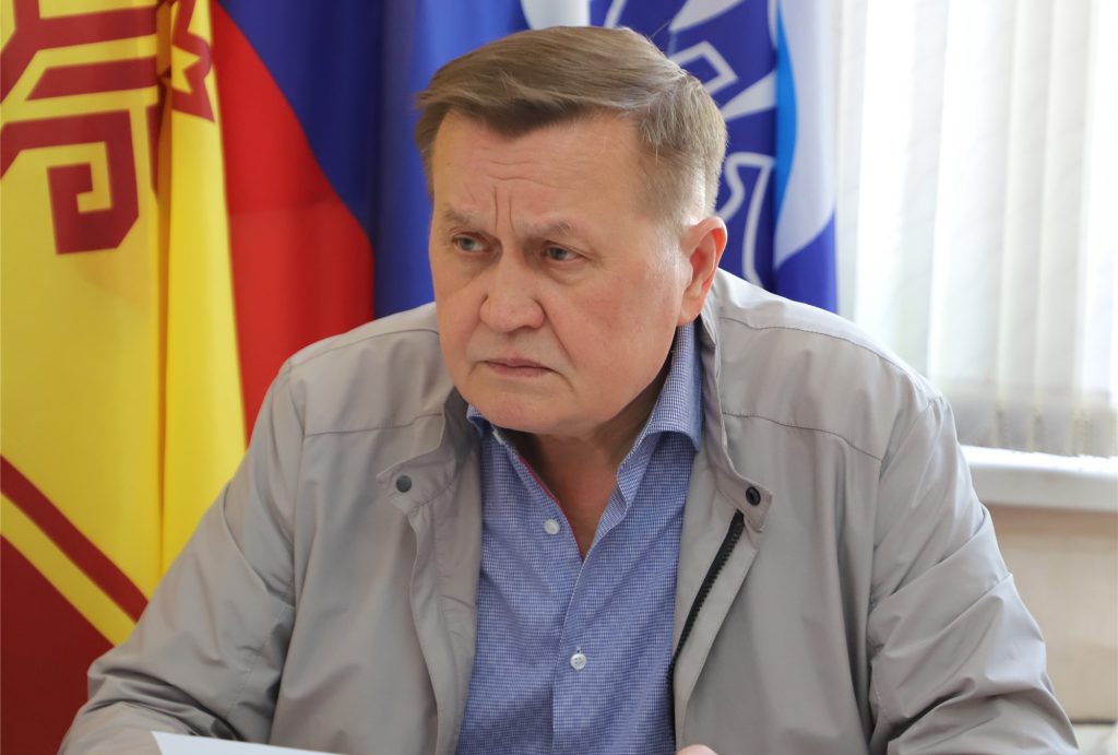 «Единая Россия» в Чувашии волком выгрызает оппортунизм и охотится на перебежчиков