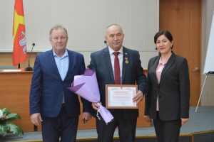 Чиновнику в Чувашии незаконно присвоили звание «Почетный гражданин района»