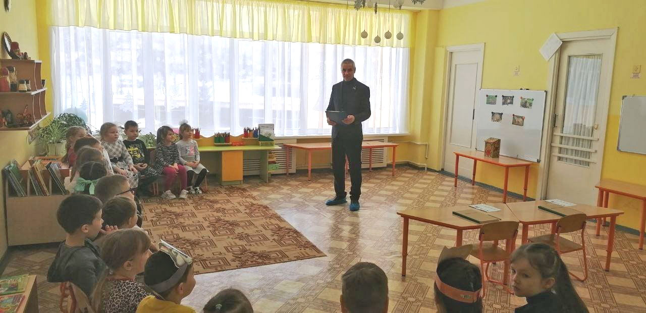 В Чебоксарах коллективным бегом в штанах ударили по автопробегу в поддержку СВО