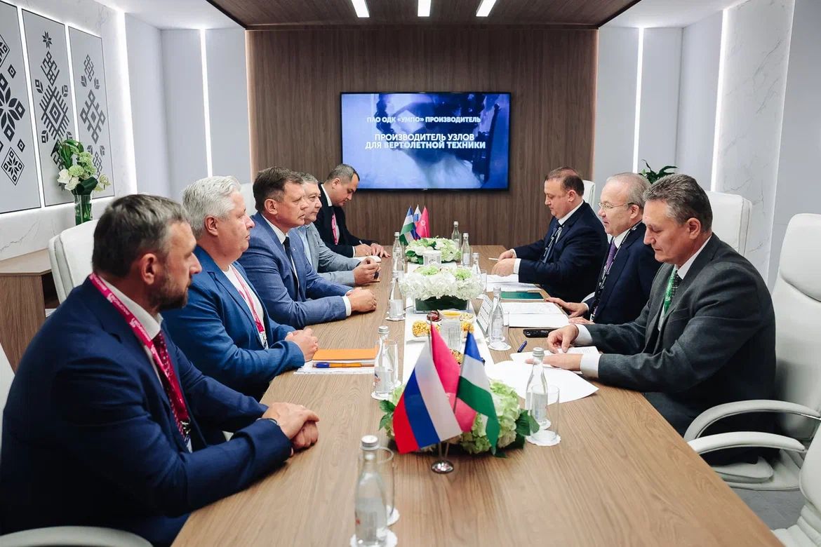 Башкортостан на ИННОПРОМе помогает Алтаю и заманивает китайцев