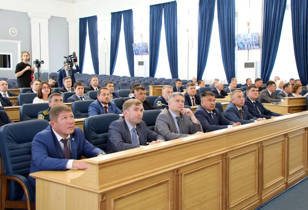 Мавлиев разрешил в Уфе самокаты и ополчился на питбайки