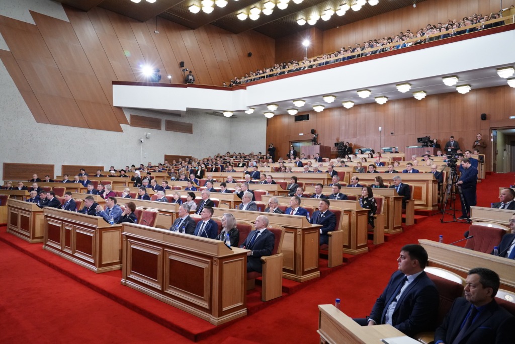 Хабиров в Послании призвал к переделу в промышленности и переработкам в сельском хозяйстве