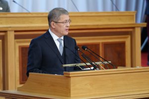 Хабиров в Послании призвал к переделу в промышленности и переработкам в сельском хозяйстве