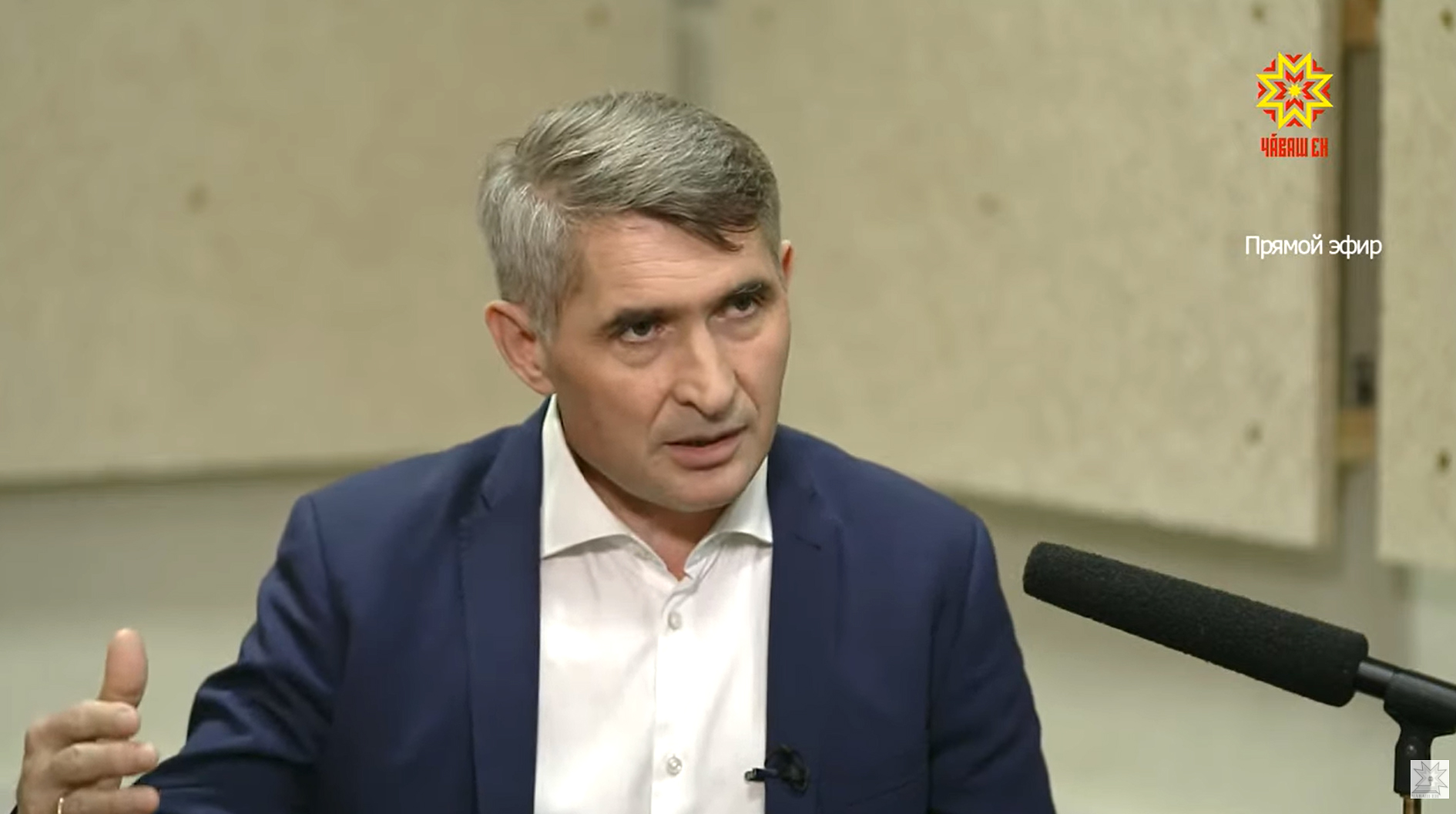 Прямая линия Николаева продолжалась два часа с музыкальной паузой