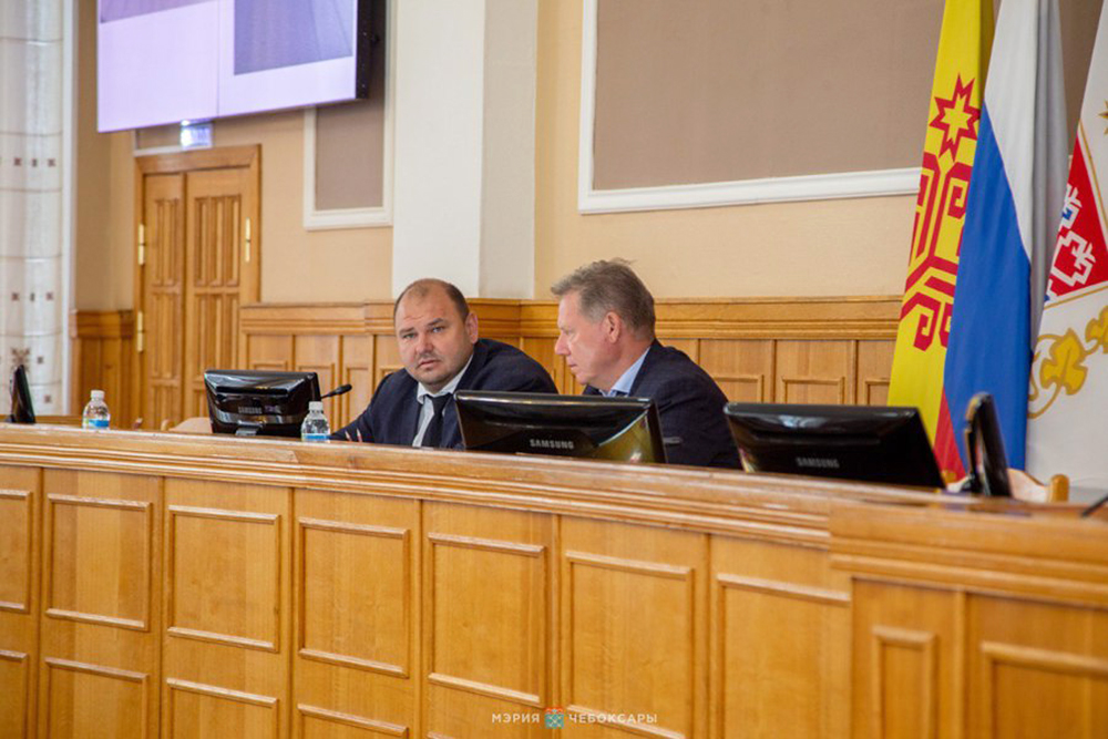 Глав городов Чувашии назначат под бой курантов и в информационном вакууме