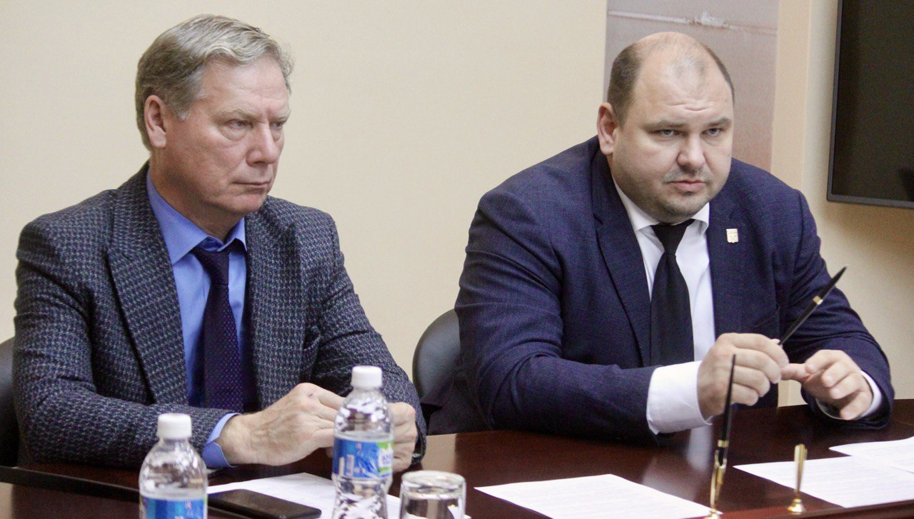 Спирин подбирает кадры в Москве и не хочет переплачивать за кофе