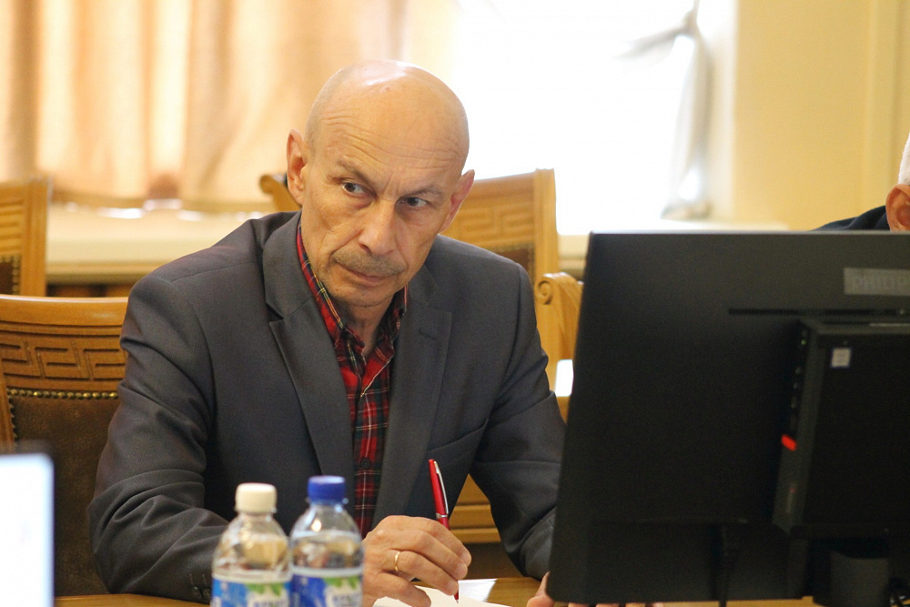 Депутат Госсовета обвинил ОП Чувашии в плагиате нагрудного знака