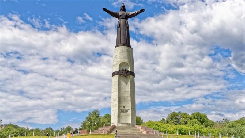 Монумент Матери в Чебоксарах Prt Scr facebook.com / Радио МИР