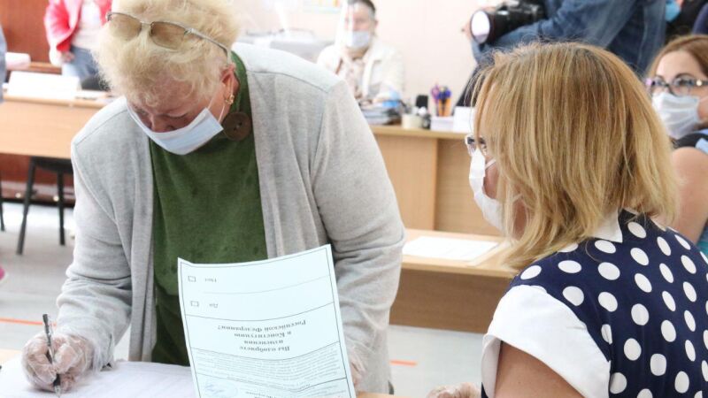 На голосовании по поправкам в Конституцию РФ politexpert.net / Евгений Зайцев