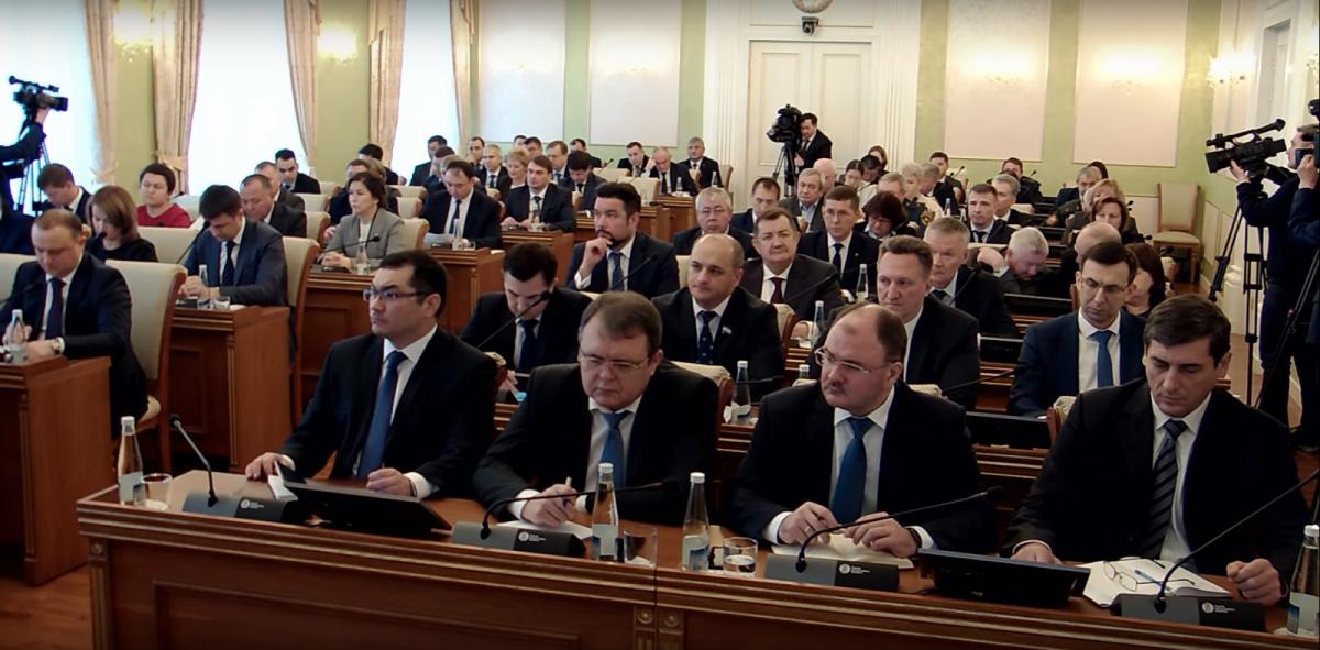 Теперь рассадка в Доме республики выглядит так