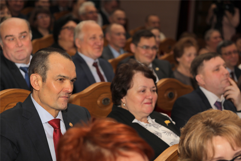 Судленков всегда вблизи власти. Фото cap.ru