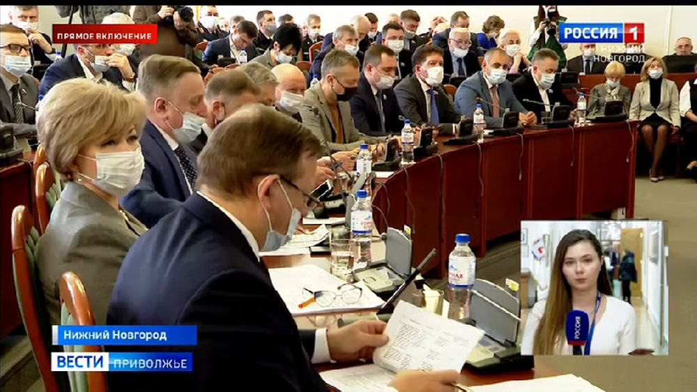 Депутаты Заксобрания одобрили предложение губернатора поддержать автопром и жилищную сферу. Скрин эфира «Вести-Приволжья».